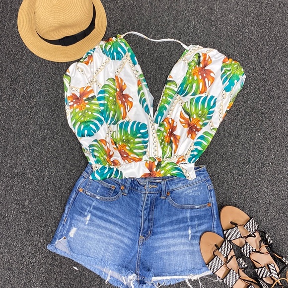 Tops - Tropical island palm leaf crop top blouse Large